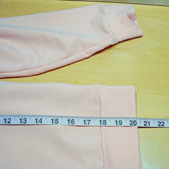 Puma Cropped Hoodie Sweatshirt Style# 846115-26 Peachy Pink Women Size Small - Picture 5 of 12